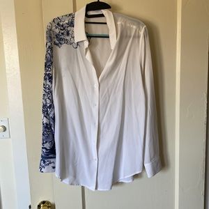 Equipment silk shirt with patterned sleeve